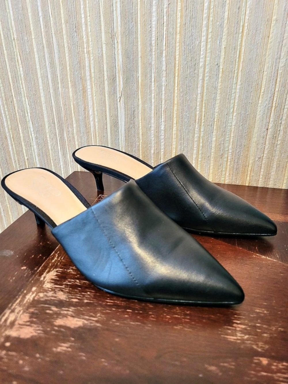 Franco Sarto Doxie Pointed Toe Kitten Heel Mules Black Leather. 7.5